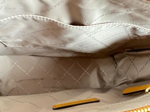Vista 6 de Michael Kors Hope - Bolso bandolera de cuero grande caléndula CaléndulaOro L