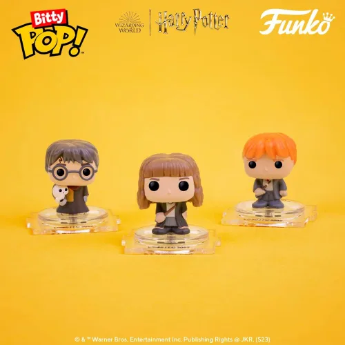 Vista 21 de Funko Bitty POP! HP - Voldemort, paquete de 4 - Lord Voldemort, Draco Malfoy (quidditch), Bellatrix Lestrange y una mini figura sorpresa misteriosa