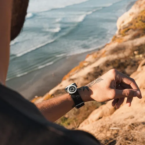 Vista 6 de Sun Company GoCompass - Brújula de muñeca micro orientadora Correa de reloj o brújulas de pulsera Paracord con bisel giratorio