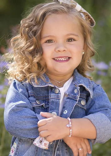 Vista 4 de Pulsera de tiara de princesa de plata esterlina para niñas con perlas cultivadas y cristales rosados de alta gama