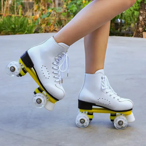 Vista 4 de Patines de ruedas para hombres y mujeres, patines Derby negros con 4 ruedas brillantes, patines clásicos de doble fila para interiores y exteriores