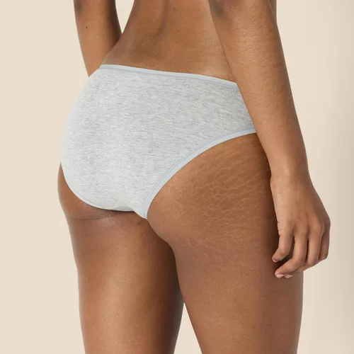 Vista 4 de Tienda Essentials - Pantis de algodón estilo bikini para mujer, paquete múltiple (disponibles en tallas extragrandes)