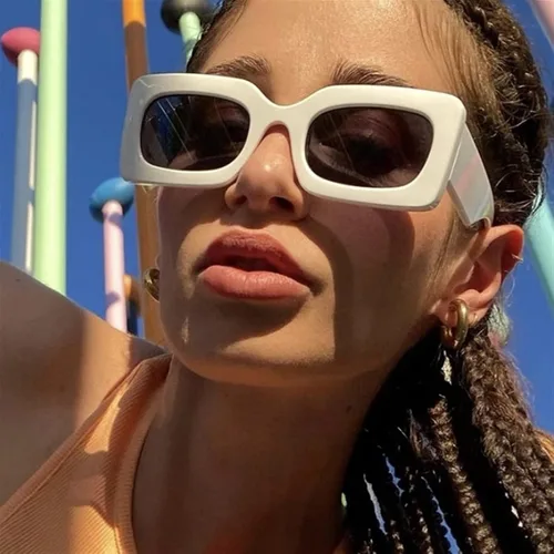 Vista 4 de GAOXIN Gafas de sol cuadradas de marco pequeño para hombre y mujer, diseño callejero, para vacaciones al aire libre (color K, tamaño 1)