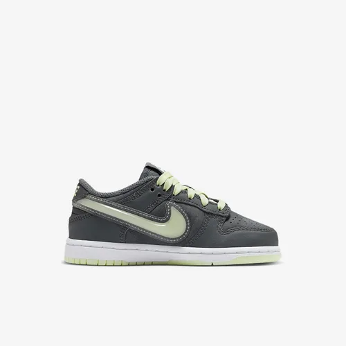 Vista 128 de Nike Kid's Dunk Low Sneaker