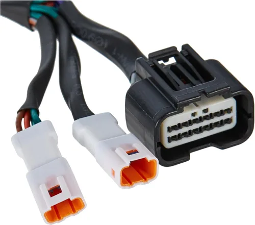 Vista 4 de Kuryakyn 3268 Accesorio de iluminación de motocicleta: Kit adaptador de cableado Plug-&-Play para Honda Gold Wing 2018-19, negro