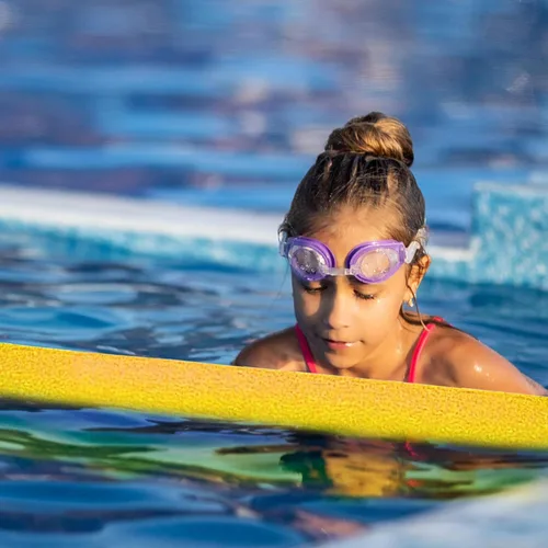 Vista 3 de Fideos para piscina, fideos de natación de espuma sólida de 59 pulgadas, fideos gruesos, tubo de espuma flotante para piscina, fideos de espuma