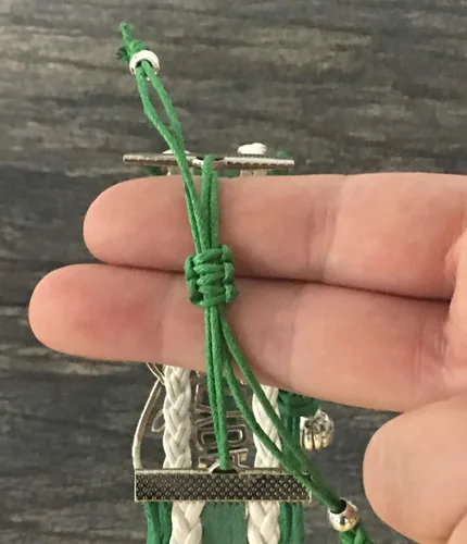 Vista 2 de Infinity Collection - Pulsera de baloncesto de regalo para equipos y jugadores, Ante sintético