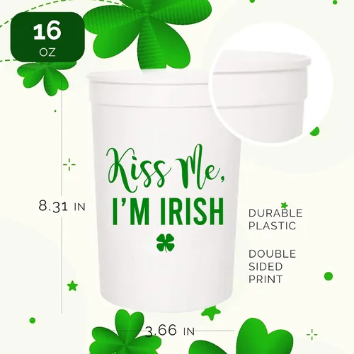 Vista 3 de Kiss Me I'm Irish - Juego de tazas de plástico para el día de San Patricio, 12-16 onzas para recuerdos de fiesta y decoraciones temáticas de trébol