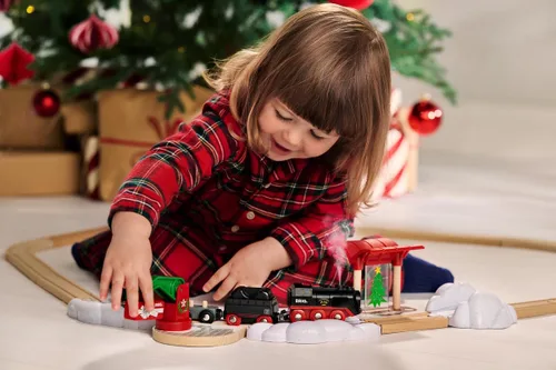 Vista 5 de BRIO World - Tren de Vapor Navideño - Tren Operado a Batería - Motor de Vapor Motorizado de 27 Piezas para Pista de Madera con Luces y Vapor Apto