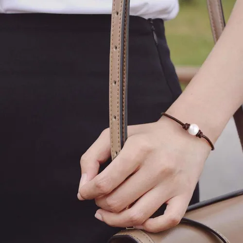 Vista 5 de Pulsera cultivada de agua dulce de una sola perla hecha a mano de cuero genuino pulsera de ágata Malaquita Tiger Eyes con encanto joyería sintética