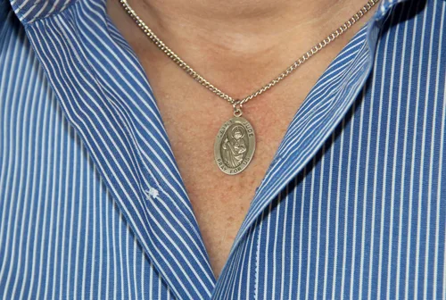 Vista 5 de Heartland - Colgante ovalado de plata de ley para hombre