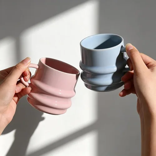Vista 7 de Juego de 4 tazas de café de cerámica, tazas de café acanaladas onduladas 3D