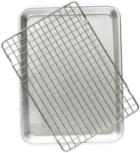 Vista 4 de Nordic Ware Naturals Bandeja de un Cuarto con Tapa