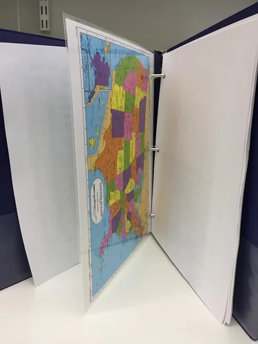 Vista 4 de Painless Learning Manteles individuales educativos para niños, juego de mapas laminados de Asia y África de dos caras de Estados Unidos/Mapas