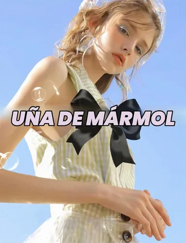 Vista 7 de Uñas postizas de almendra medianas MABKJLF con punta francesa, uñas falsas 3D con diseños de pedrería de flores de fresa, uñas pegajosas brillantes 1