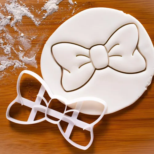 Vista 2 de Cortador de galletas con pajarita femenina, 1 pieza - Bakerlogy