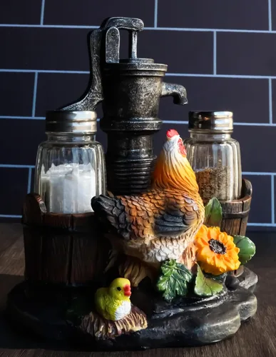 Vista 8 de Ebros Country Animal Farm Pollo gallina con pollitos por riego, barriles de bomba y girasoles, salero y pimentero, figura como cocina, comedor