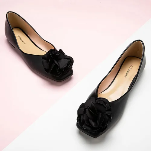 Vista 3 de C.Paravano Zapatos planos de ballet para mujer con punta cuadrada y diseño Negro