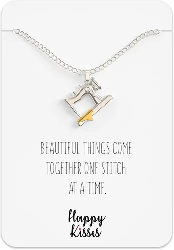 Vista 2 de Happy Kisses Collar con dijes de costura, regalos para colchas y alcantarillas, tarjeta de regalo con mensaje "Beautiful Things Come Together One