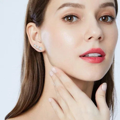 Vista 4 de Juego de 5 pares de aretes tipo dormilona chapados en oro amarillo de 14 quilates con circonita cúbica transparente para mujeres y hombres