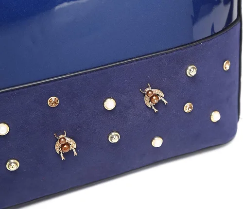 Vista 8 de Bolso de cuero vegano de diseñador de ItaliaEncantos adornadosCrystal StudsElegante bolso de hombroUSA Corp Se envía desdeLA