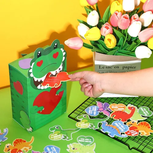 Vista 5 de Maitys Kit de actividades de intercambio de aula para el día de San Valentín, buzón de bricolaje con 36 tarjetas para actividades en el hogar