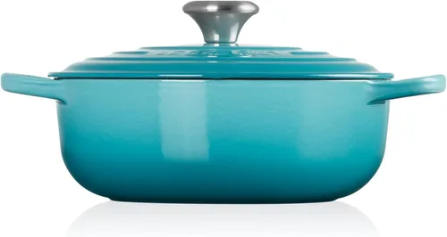 Vista 4 de Le Creuset Horno Sauteuse Signature de hierro fundido esmaltado, 3.5 cuartos, Caribe