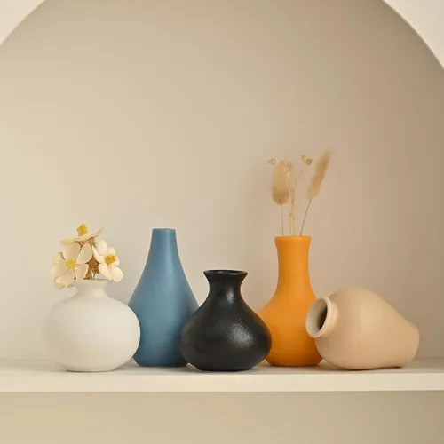 Vista 8 de Juego de 5 jarrones de cerámica negra, pequeños jarrones para flores, mini jarrones decorativos para bodas rústicas y decoración del hogar, centros