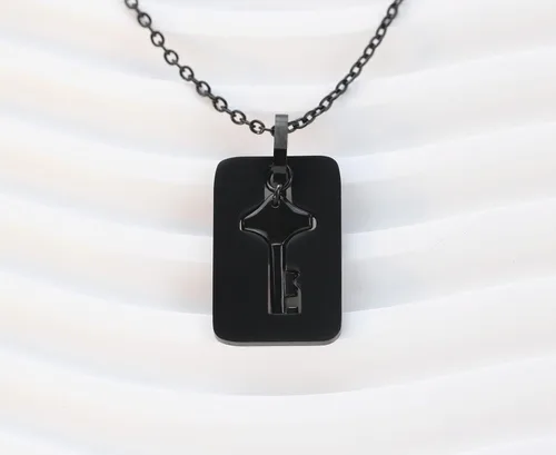 Vista 6 de MYNENEY Juego de pulsera con cerradura y llavero para parejas, brazalete de corazón de acero inoxidable para hombres y mujeres, regalo romántico