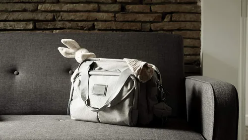 Vista 8 de Beaba Geneva - Bolsa de pañales multifunción para bebé, incluye correa extraíble para cochecito, cambiador y bolsa aislada, (gris)