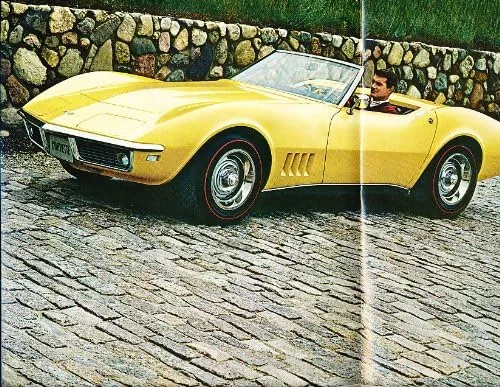 Vista 3 de Folleto de ventas de Chevrolet Corvette Stingray 1968