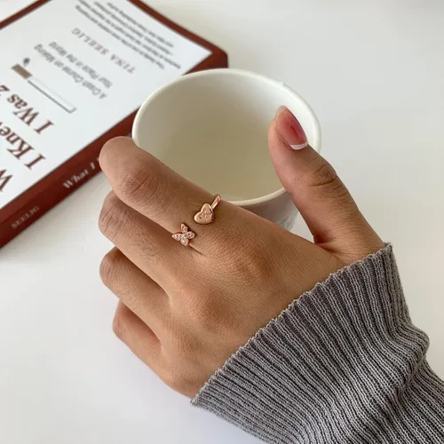 Vista 5 de Sora Tuki Anillo con inicial para mujer, anillo de letra de oro, anillos con inicial de plata para adolescentes y niñas, anillos ajustables de oro