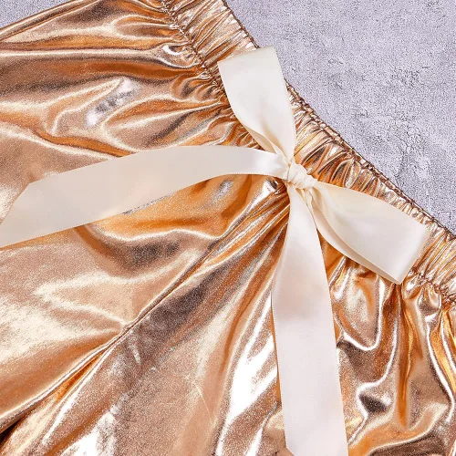 Vista 3 de Pantalones cortos metálicos de piel sintética para niñas pequeñas, pantalones cortos de Halloween con lazos para el pelo de murciélago