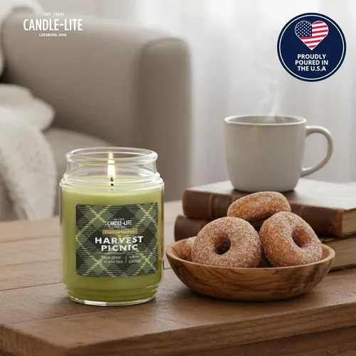 Vista 5 de Candle-lite Velas perfumadas de otoño, pera Anjou y manzana con ámbar dorado, frasco de 18 onzas con mecha única, orgullosamente fundido en EE. UU.