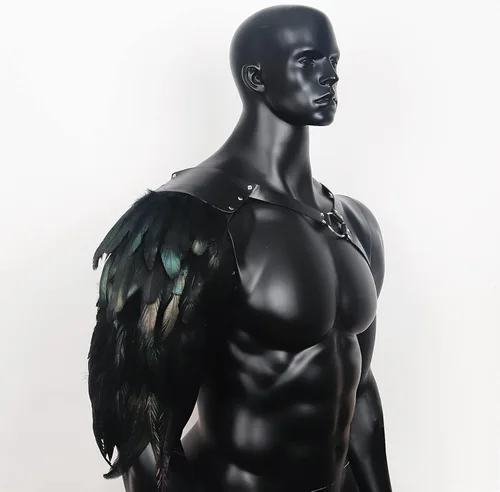 Vista 3 de L'VOW Disfraz de guardias de plumas punk para hombre, ajustable, gótico, de piel sintética, armadura de hombro, vikingo, cosplay para Halloween
