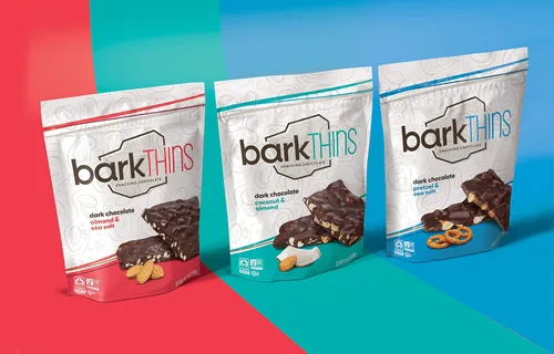 Vista 3 de barkTHINS Sal marina de almendras, sal marina de pretzel, chocolate negro de coco y almendras, chocolate negro, comercio justo y sin OMG, bolsas