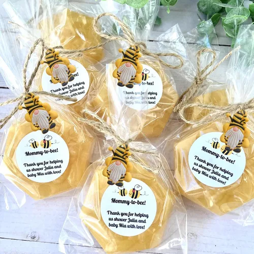 Vista 3 de 20 llaveros amarillos con forma de abejorro, gnomo de abejorro, adorno para decoración de fiesta de baby shower con temática de abeja, regalos