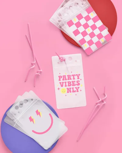 Vista 2 de xo, Fetti Preppy Party - Bolsas para bebidas de cumpleaños – 15 unidades Bonitas tazas de fiesta de cumpleaños, decoraciones de fiesta sonriente