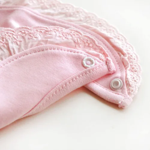 Vista 5 de Healifty Babero de algodón de encaje para recién nacidos, niños y niñas, diseño suave y absorbente para alimentar y babear, elegante y funcional