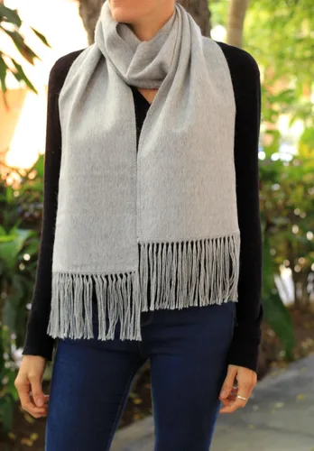 Vista 2 de TINKUY PERU - Lana de alpaca peruana - Unisex tejido flecos cepillado bufanda