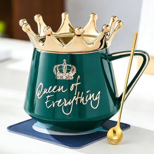 Vista 12 de Arawat Queen of Everything - Taza con tapa, taza negra dulce con corona de café, taza de 12 onzas, regalo con cuchara y posavasos, taza de té