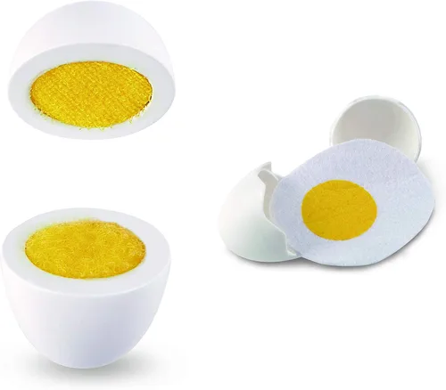 Vista 2 de Hape Cartón de huevos 3 huevos duros con cáscara fácil de despegar y 3 fritos, juguete educativo realista de madera para niños de 3 años