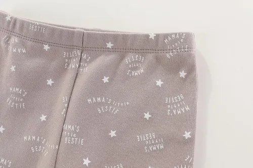 Vista 8 de Conjunto de canastilla para bebé, 9 piezas, conjunto de mamelucos y pantalones, conjunto de regalo unisex para bebé