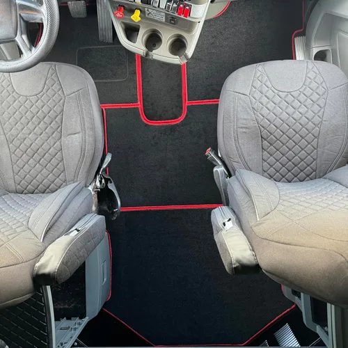 Vista 9 de Juego de alfombrillas para Kenworth T680 modelos de camiones
