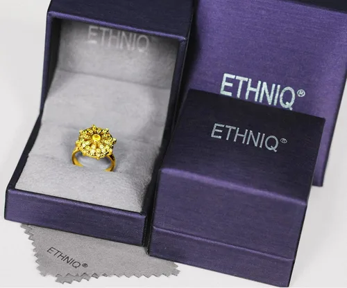 Vista 6 de ETHNIQ Anillo de moda chapado en oro de 22 quilates, diseño floral, anillo de compromiso de boda, circonita cúbica, colección de moda para primavera
