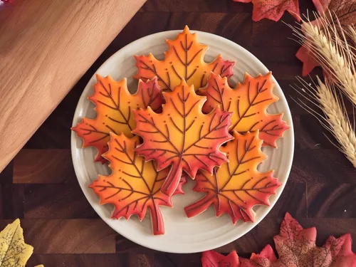 Vista 3 de Sweet Prints Inc Set of 2 Maple Leaf Cookie Cutters - Dishwasher Safe (2")