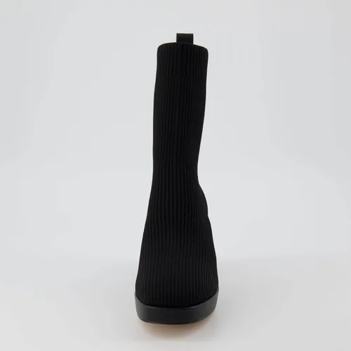 Vista 4 de CUSHIONAIRE Botas de tacón Bancroft Stretch para mujer + espuma viscoelástica, anchos disponibles
