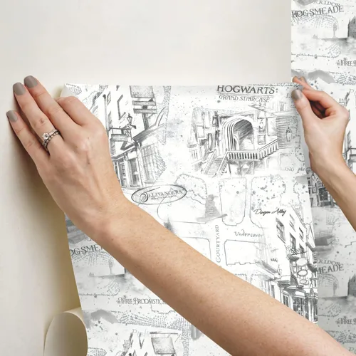 Vista 6 de RoomMates RMK12353PL Harry Potter Mapa Blanco Papel Tapiz Pelar y Pegar