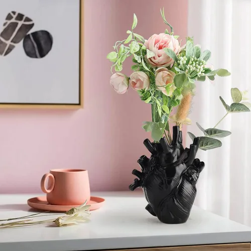 Vista 3 de MANMAOHE - Florero anatómico negro con forma de corazón para flores, esculturas de corazón, decoración del hogar, 4.3 x 6 pulgadas