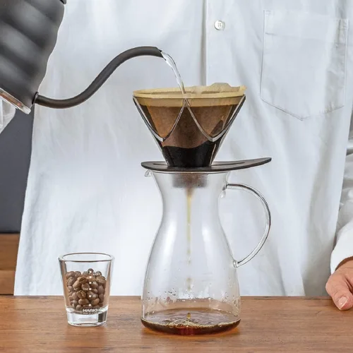 Vista 7 de Hario V60 "Mugen" Goteador de café de plástico, Tamaño 02, Negro transparente